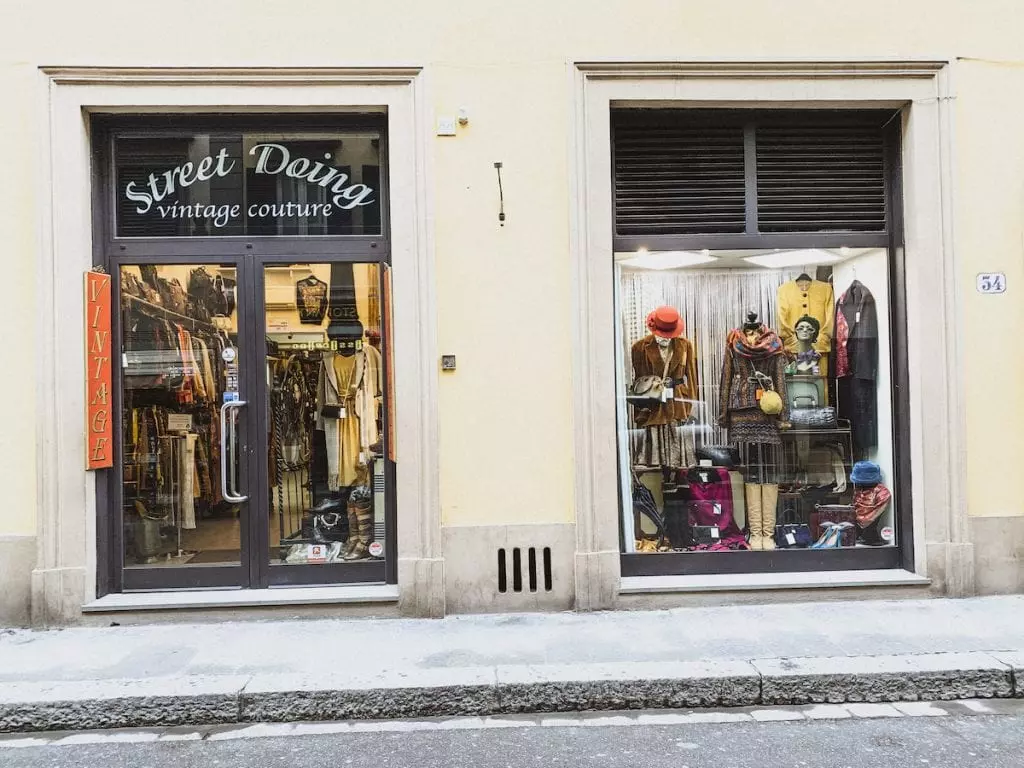 Boutique shoes I love for a Florence shopping trip_street doing vintage couture florence