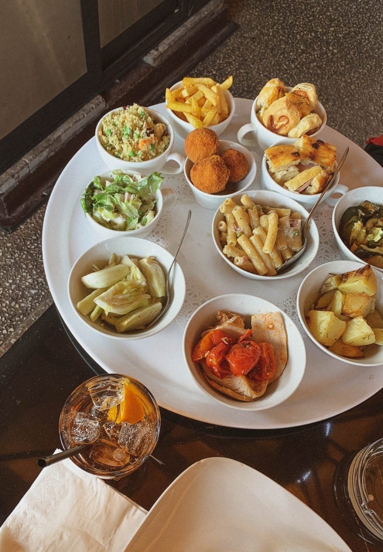 Milan style Aperitivo dinner in Rome can be realized in Momart restaurant which they feed you too well and you will feel too guilt afterwards