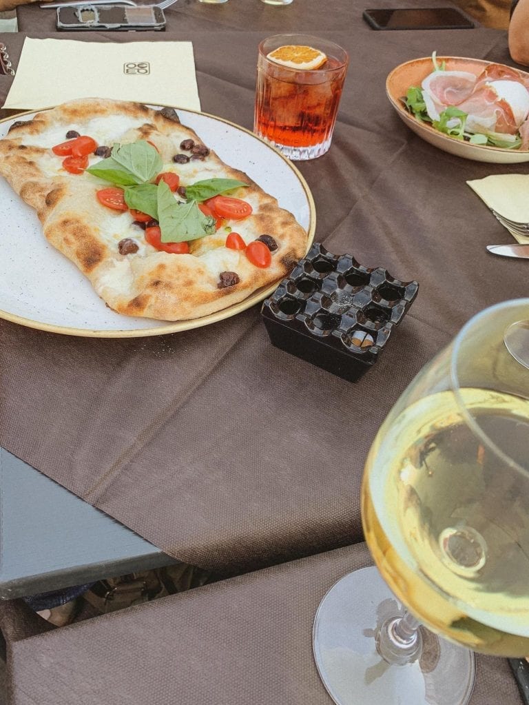 Pinse is a typical type of Roman pizza for snacking
