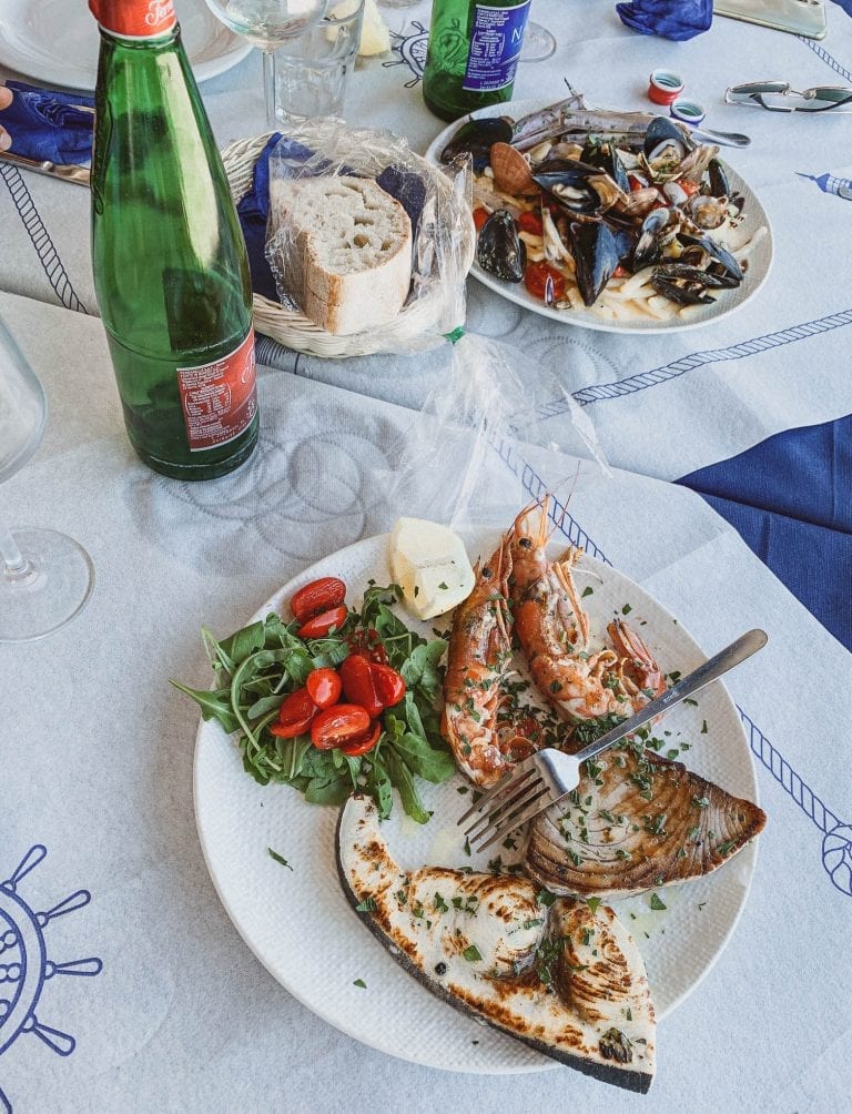 Pizzeria da Ciro is famous among the Gaeta locals but they don't provide pizza in the day, so for lunch, you can have a light seafood dish there for example the mixed seafood pasta or some grilled fish.
