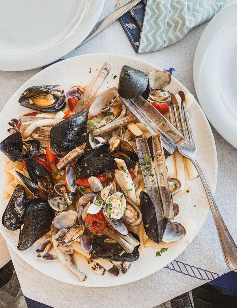 Pizzeria da Ciro is famous among the Gaeta locals but they don't provide pizza in the day, so for lunch, you can have a light seafood dish there for example the mixed seafood pasta or some grilled fish.