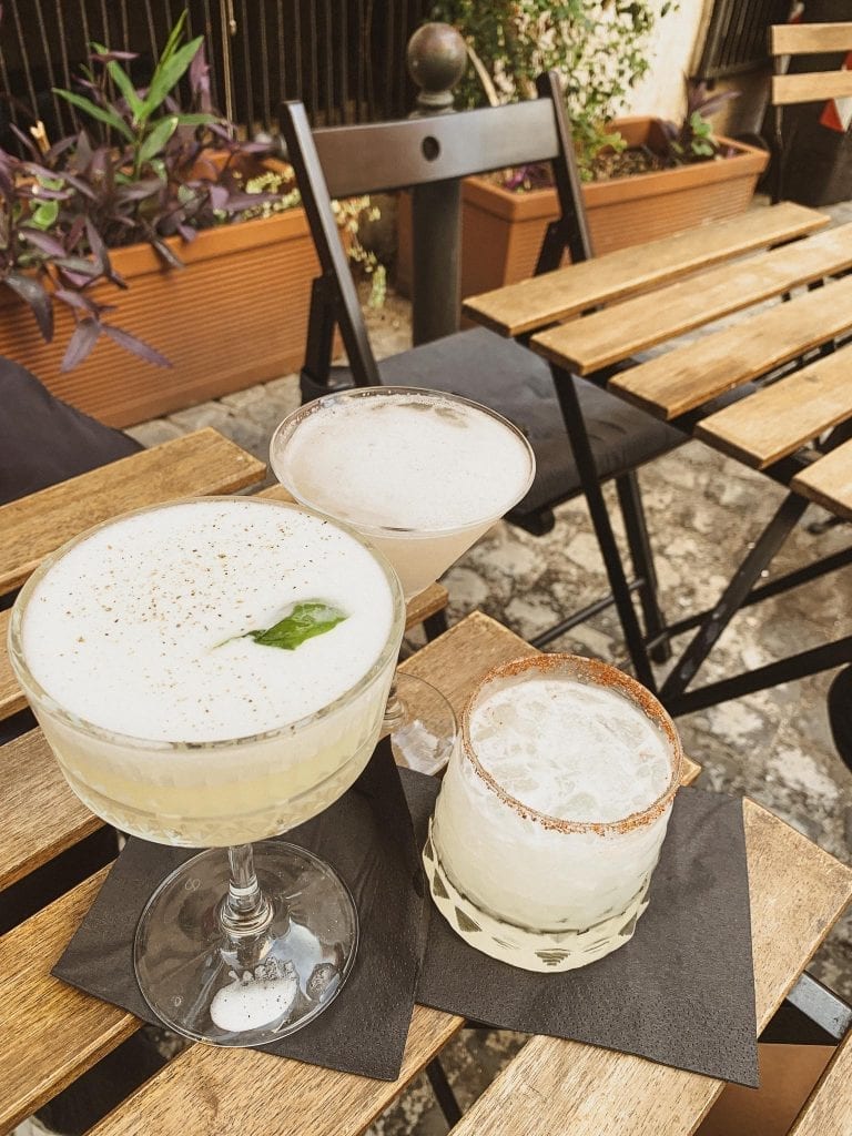 Where to eat in Rome September list, Suburra bar in Cavour is a chic place for nice cocktails and small bites