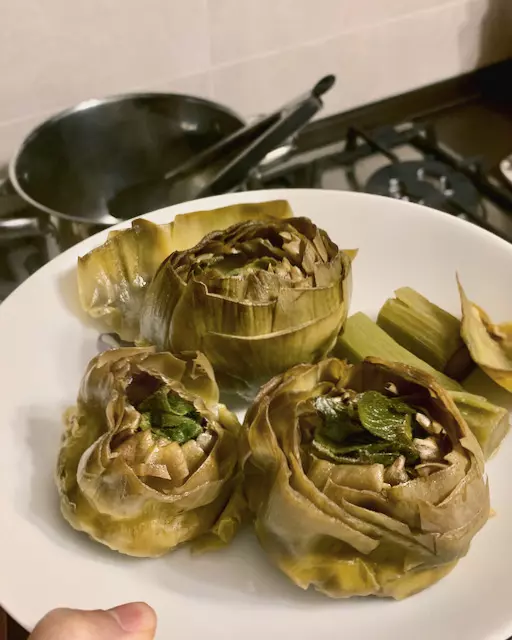 Cooking Italian artichokes at home is very easy. Usually it is just boiling for around 10 minutes more or less.