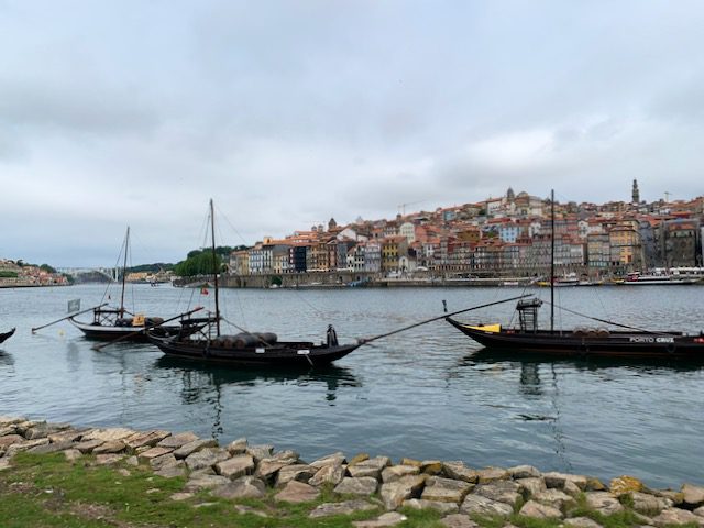 Gaia river side on the left bank of Porto city center